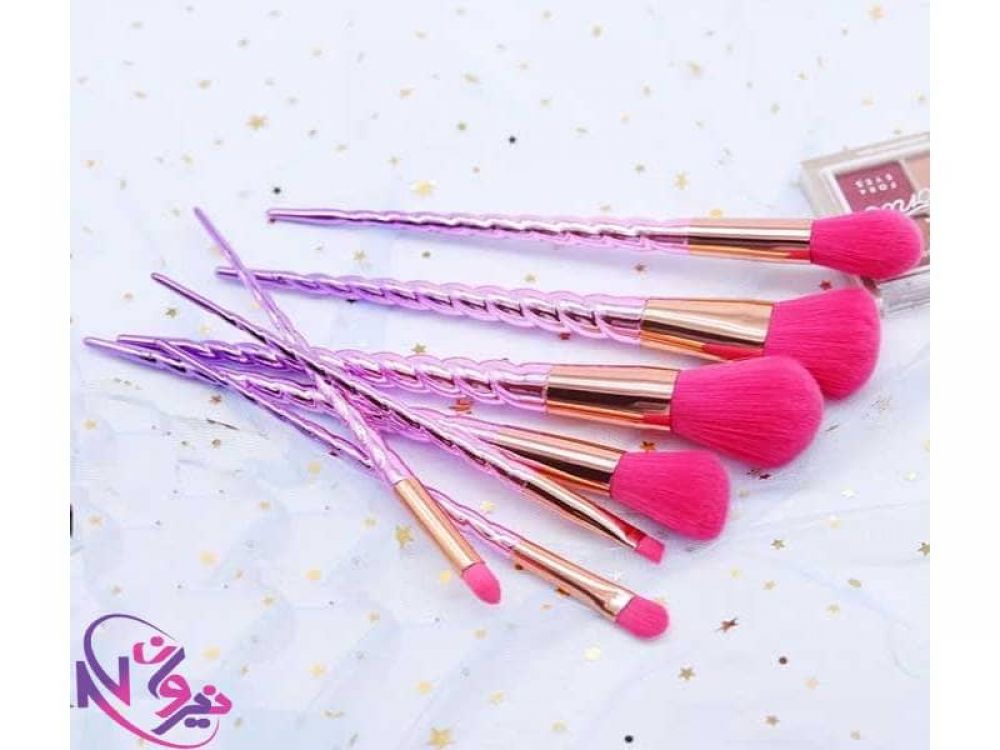 نحوه استفاده از لوازم آرایشی فانتزی