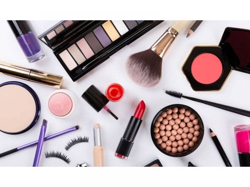 لوازم آرایشی فانتزی چیست؟